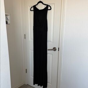 Loveappella Black Sleeveless Maxi Dress